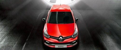 Full Front View of Clio R.S. 200