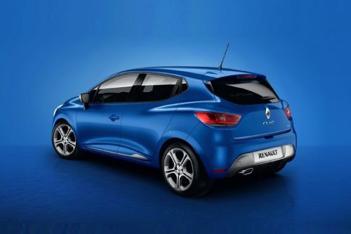 Rear Cross Side View of Renault Clio GT Line