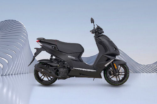 Peugeot Speedfight 4+ Right Side Viewfull Image