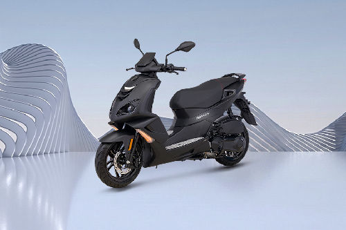 Peugeot Speedfight 4+ Slant Front View Full Image