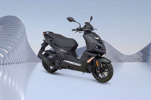 Peugeot Speedfight 4+ Slant Rear View Full Image