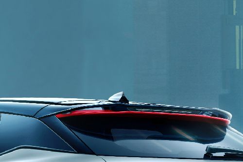 Omoda 5 Roof Antenna