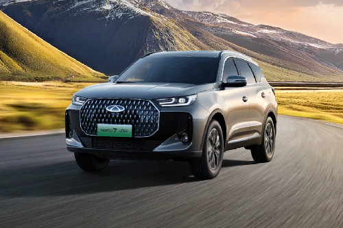 Tiggo 7 PHEV Front angle low view