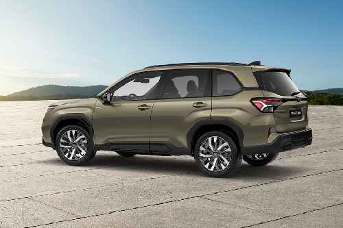 Rear Cross View of Subaru Forester