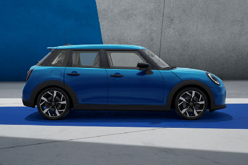 5 Door Medium Angle Front View