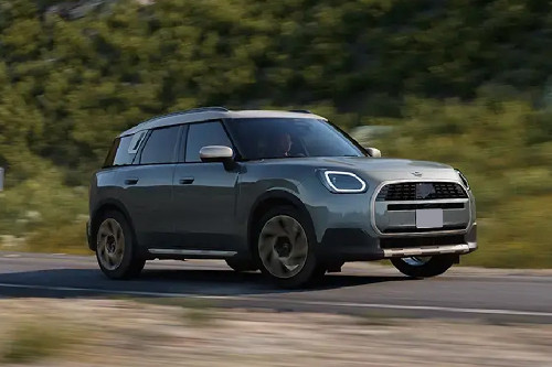 MINI Countryman Front Cross Side View