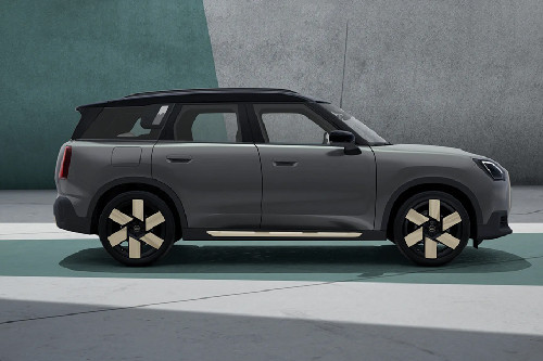 Countryman Medium Angle Front View