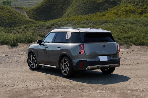 Rear Cross Side View of MINI Countryman
