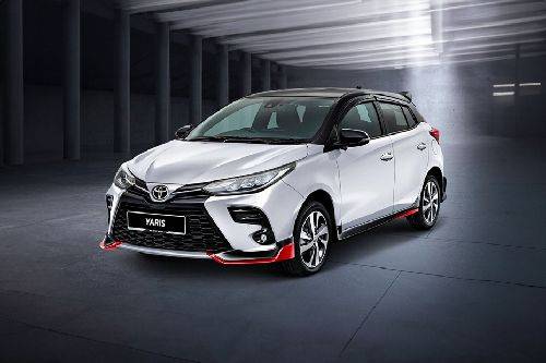 Dongfeng Box vs Toyota Yaris Perbandingan | Zigwheels