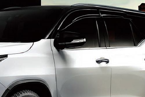 Toyota Fortuner Drivers Side Mirror Front Angle