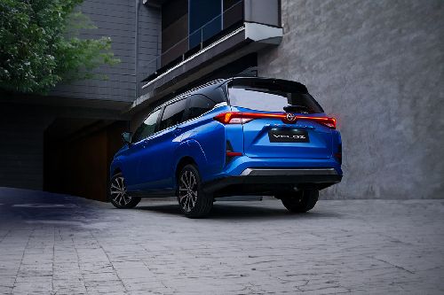 Rear Medium View of Toyota Veloz