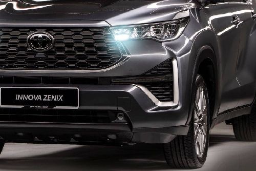 Innova Zenix Front Fog Lamp