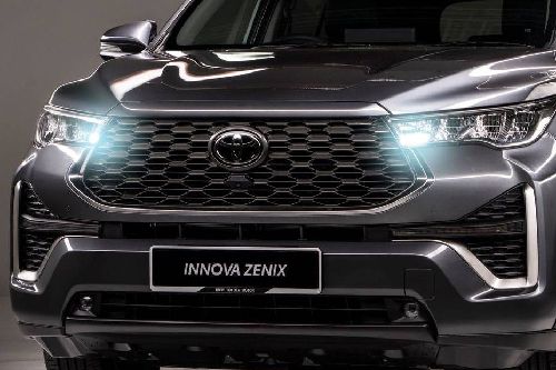 Innova Zenix Grille View