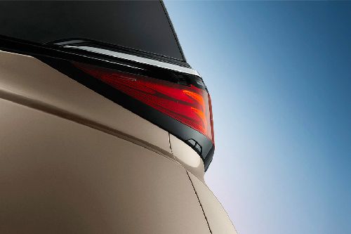 Alphard Tail light