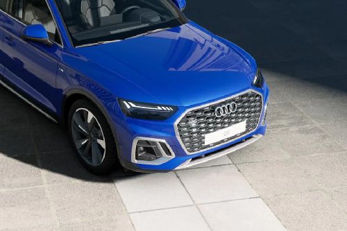 Q5 Sportback Grille View