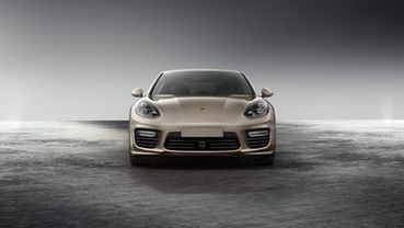 Full Front View of Panamera Turbo Executive