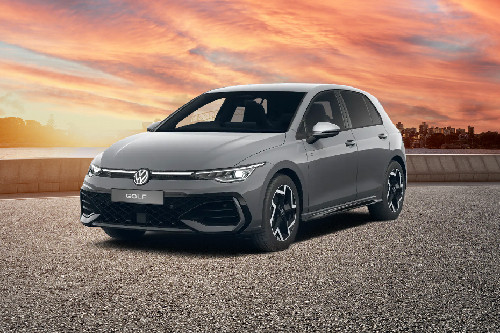 Volkswagen Golf R-Line Front Side View