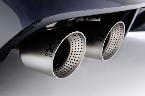 Exhaust Pipe of Volkswagen Golf R