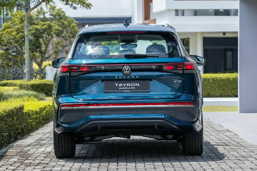 Full Rear View of Volkswagen Tayron
