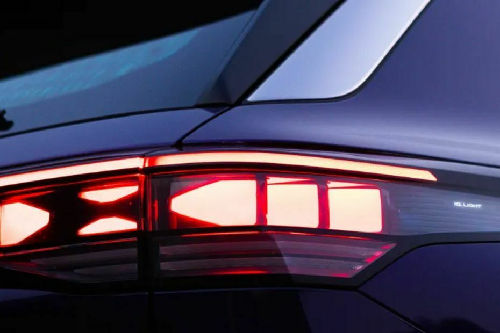 Tayron Tail light
