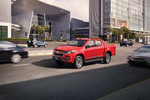 Chevrolet Colorado Front Side View