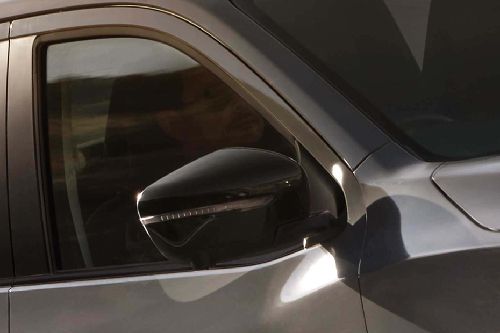 Nissan Navara Drivers Side Mirror Front Angle