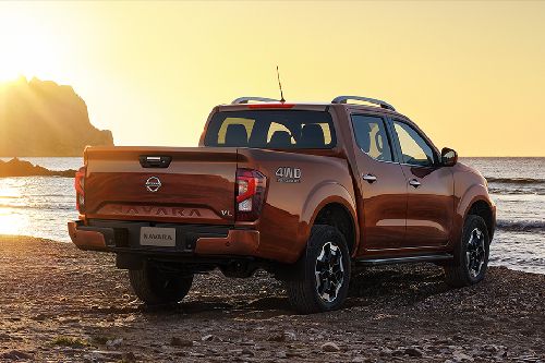 Rear Cross View of Nissan Navara