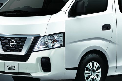 NV350 Urvan Headlight