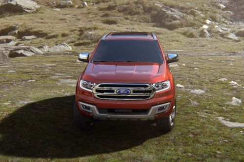 Full Front View of Everest (2016-2018)