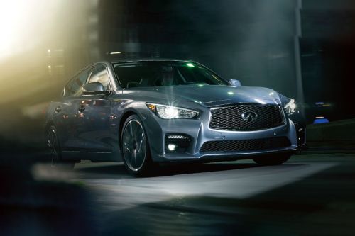 Infiniti Q50 Front Cross Side View