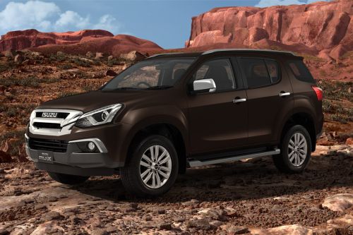 Isuzu Mu-X Front Side View
