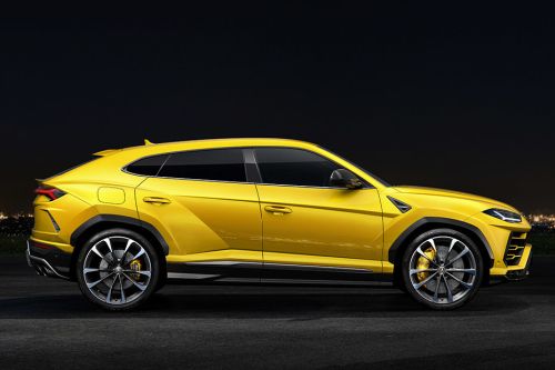 Lamborghini Urus Drivers Sideview