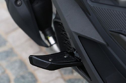 Aprilia SR GT 200 Foot Rest View