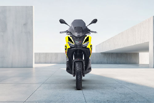 Aprilia SR GT 200 Front View Full Image