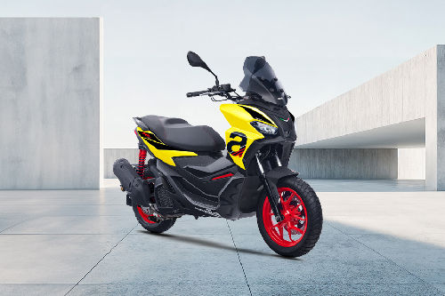 Aprilia SR GT 200 Slant Rear View Full Image