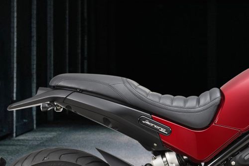 Benelli Leoncino 500 Rider Seat View
