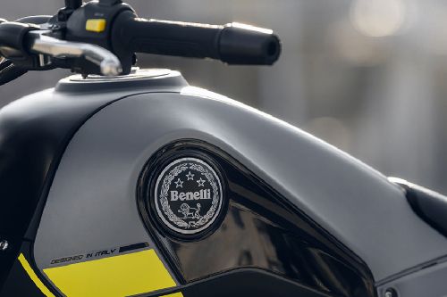 Benelli Leoncino 250 Fuel Tank View
