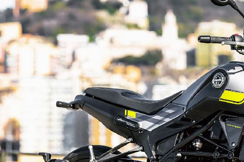 Benelli Leoncino 250 Rider Seat View