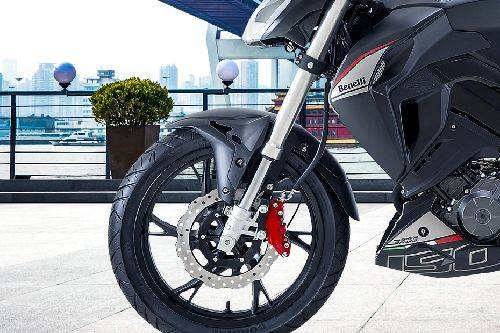 Benelli Malaysia launches 2019 150S naked sports and 502C middleweight ...