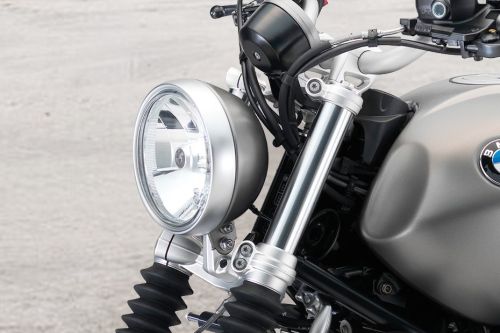 BMW R Nine T Scrambler Head Light View