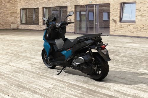 This body kit will transform your BMW C 400 X into a retro-style scooter…