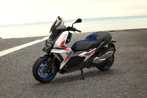 BMW C 400 X Slant Front View Full Image