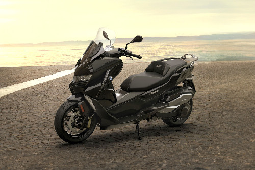 BMW C 400 GT Slant Front View Full Image