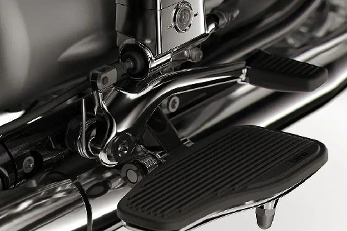 BMW R18 Classic Foot Rest View