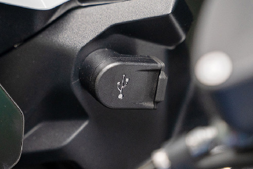 Power outlet BMW F 900 XR