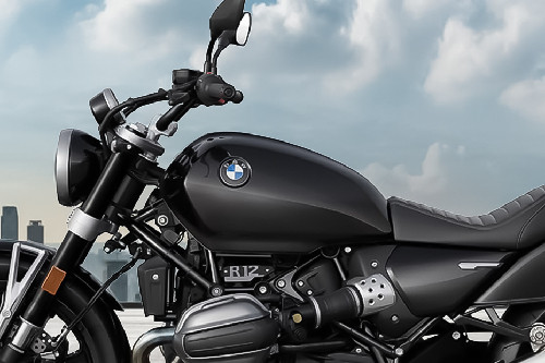 BMW R12 Fuel Tank View