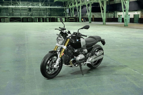 BMW R 12 NineT Slant Front View Full Image
