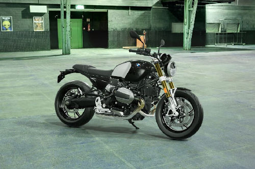 BMW R 12 NineT Slant Rear View Full Image