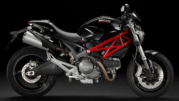 Ducati Monster 795 Right Side Viewfull Image