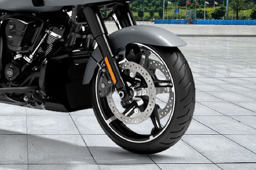 Harley-Davidson Road Glide Front Tyre View
